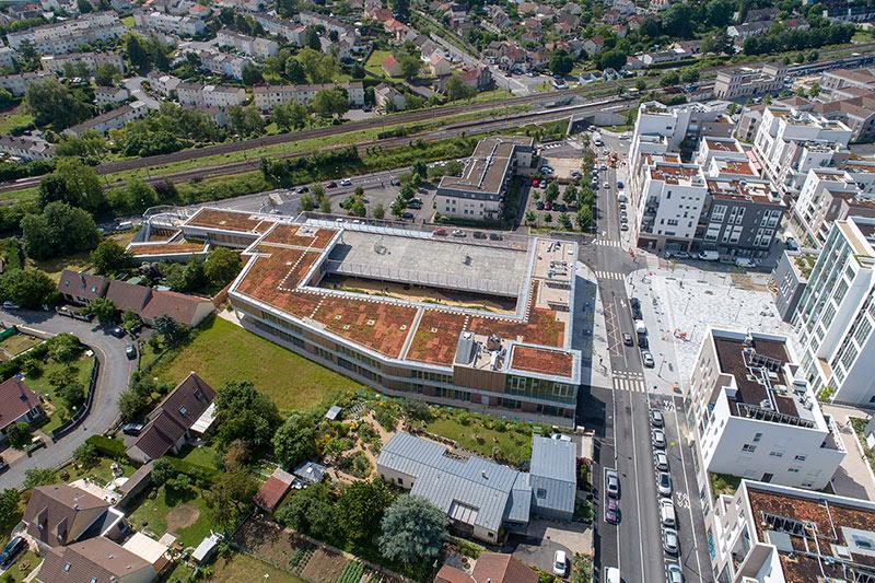 Louvres quartier de la gare. 