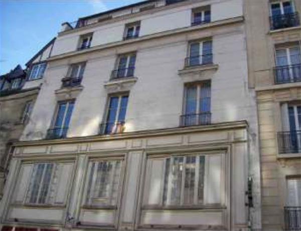Immeuble de la RIVP rue Saint-Antoine à Paris. 