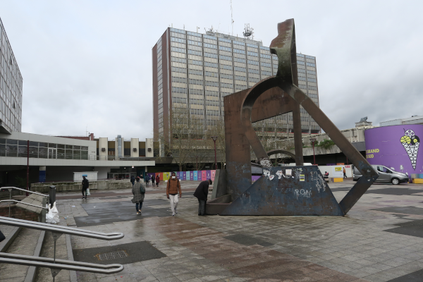 Place des Terrasses à Evry.