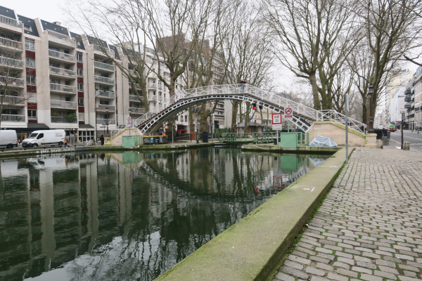 Canal Saint-Martin à Paris. 